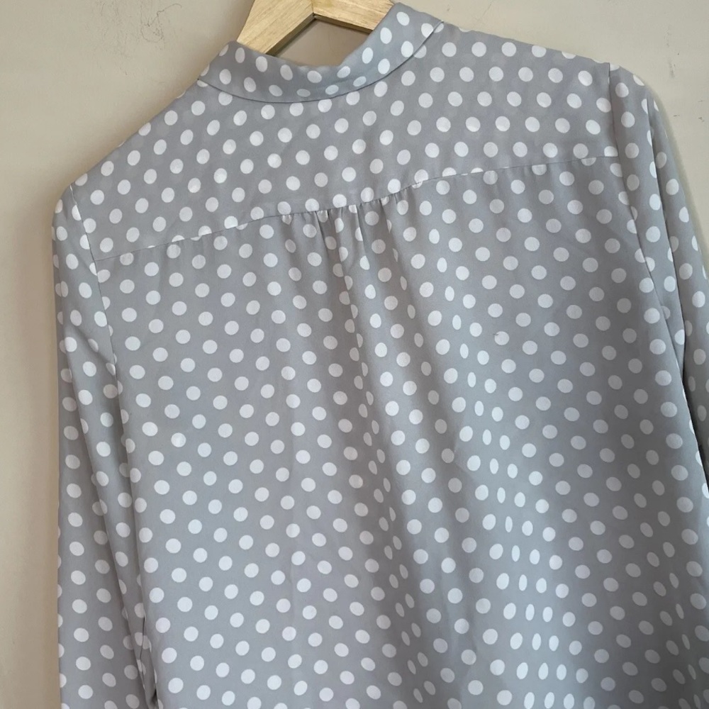 LOFT Gray Polka Dot Button-Down Shirt - Picture 4 of 6
